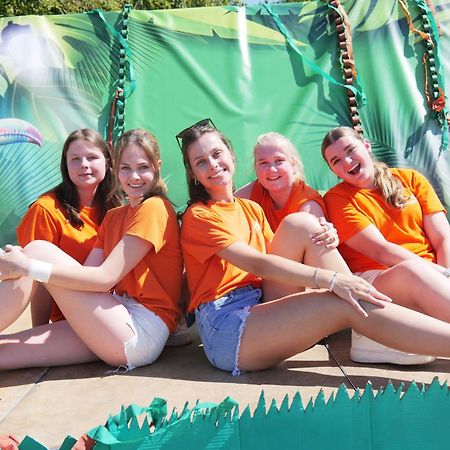 Familie vakantiepark Krieghuusbelten Raalte Buitenkant foto