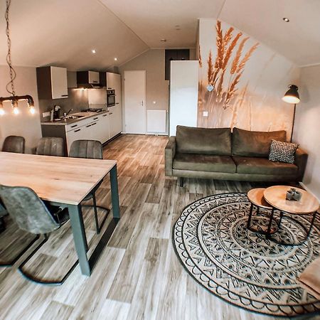 Familie vakantiepark Krieghuusbelten Raalte Buitenkant foto