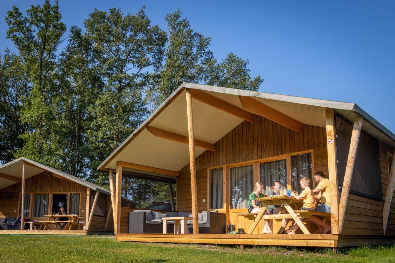 Familie vakantiepark Krieghuusbelten Raalte Buitenkant foto