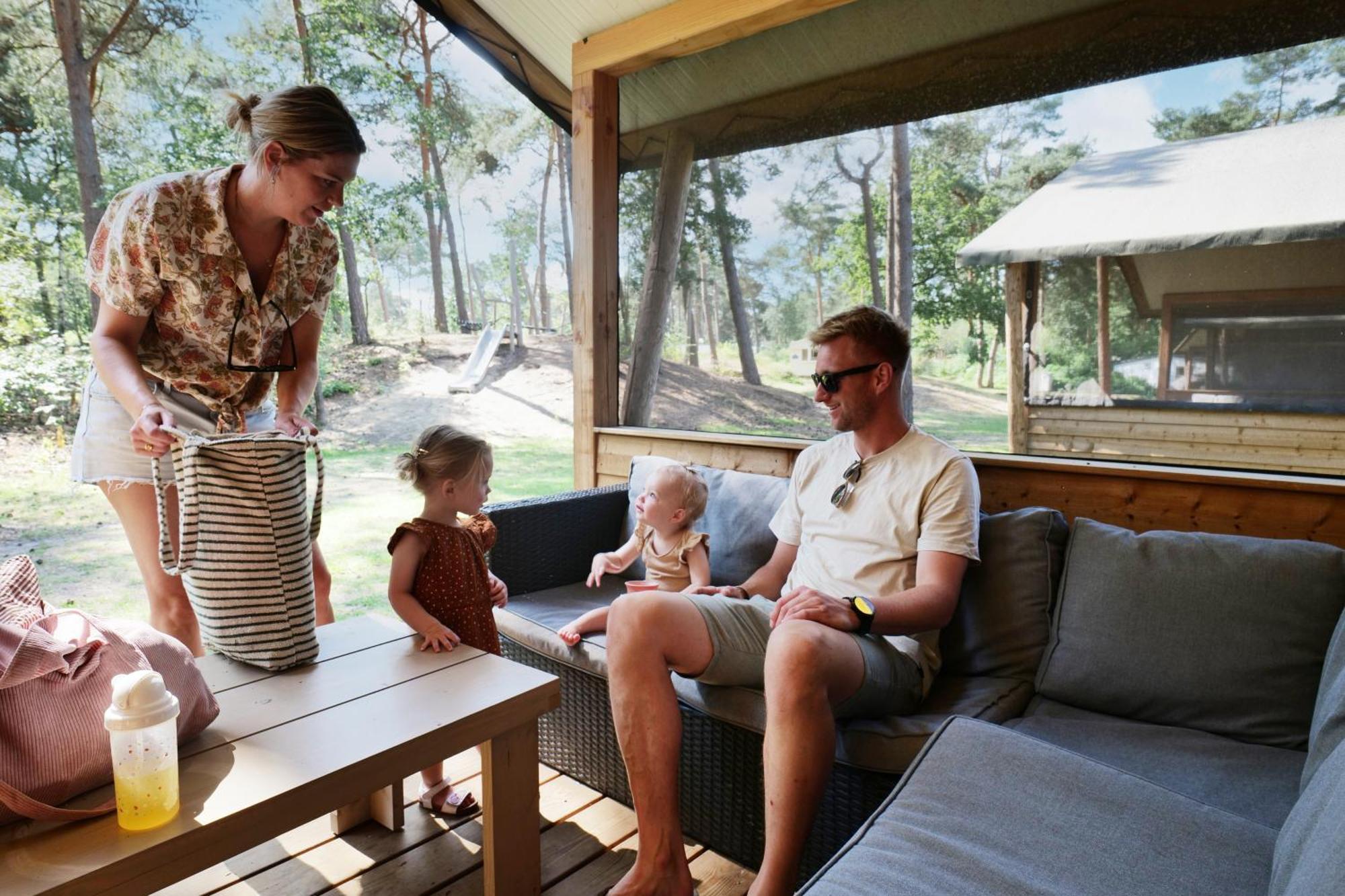 Familie vakantiepark Krieghuusbelten Raalte Buitenkant foto