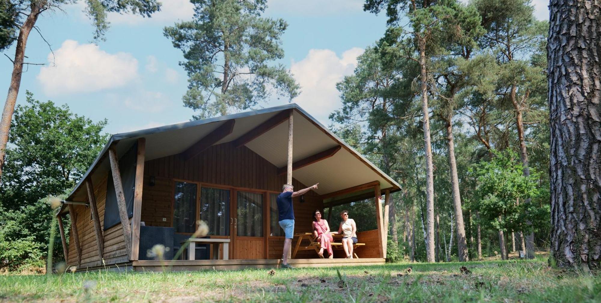 Familie vakantiepark Krieghuusbelten Raalte Buitenkant foto
